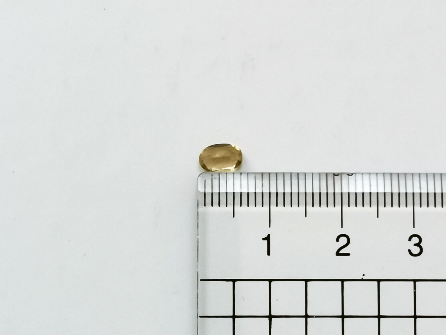 Yellow Heliodor Oval - 6mm by 4mm - 0.42 ct