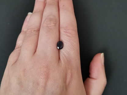Violet Iolite Oval - 8mm by 6mm - 0.93 ct