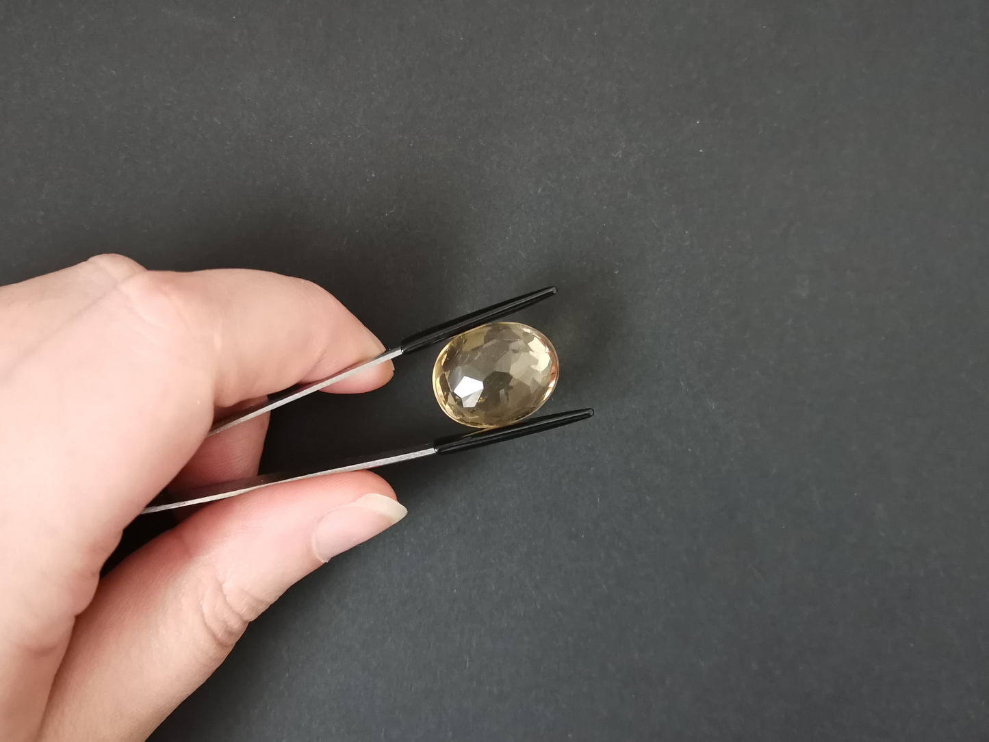 Yellow Citrine Oval - 19.4mm by 15.5mm - 20.98 ct
