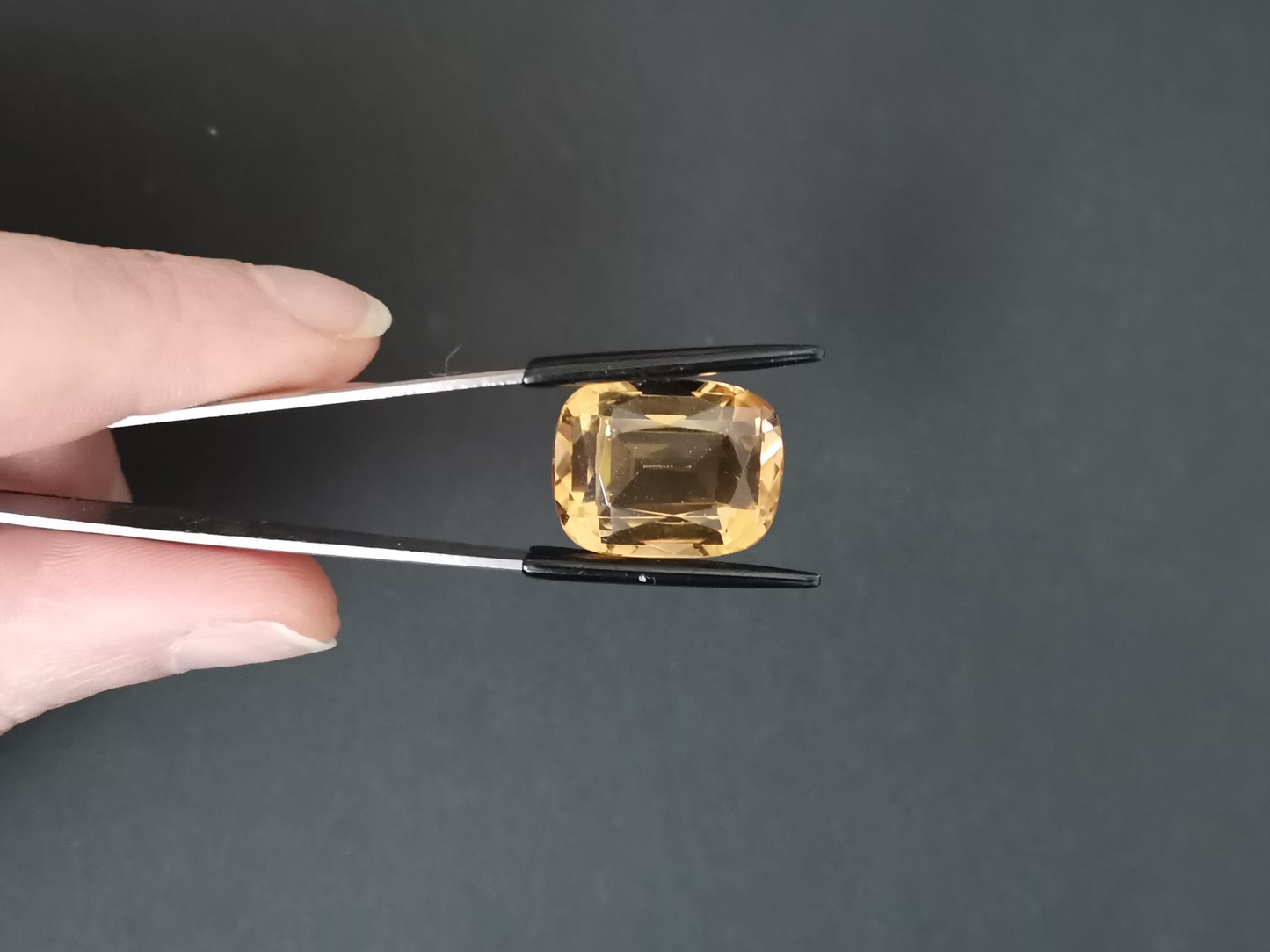 Golden Citrine Cushion - 19.3mm by 15.1mm - 19.4 ct