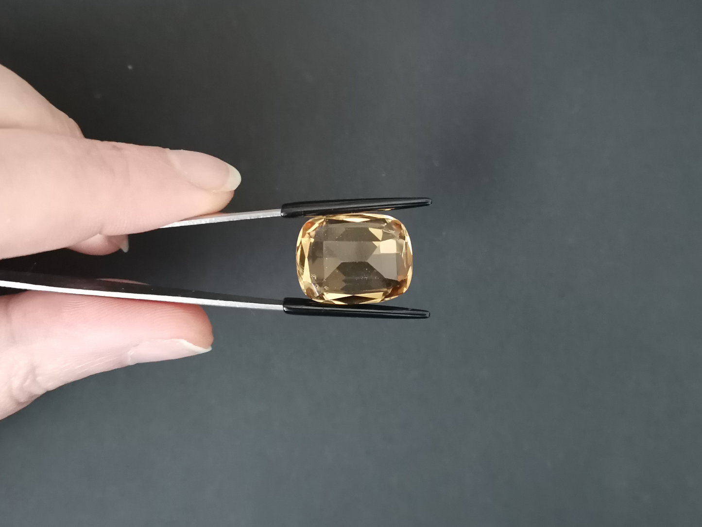 Golden Citrine Cushion - 19.3mm by 15.1mm - 19.4 ct