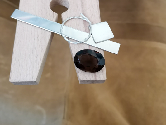 Smoky Quartz Oval - 18.3mm by 13.3mm - 11.65 ct