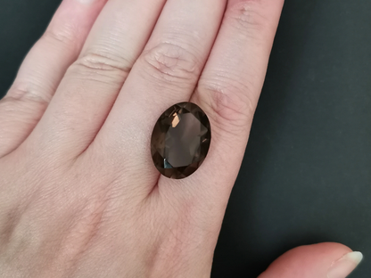 Smoky Quartz Oval - 20mm by 15.1mm - 16.47 ct