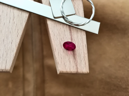 Lab Grown Ruby Oval - 7mm by 5.1mm - 1.09 ct