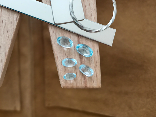 5 Oval Sky Blue Topaz Gemstones - Bundle