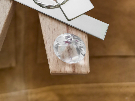 Clear Quartz Round - 13mm - 7.50 ct