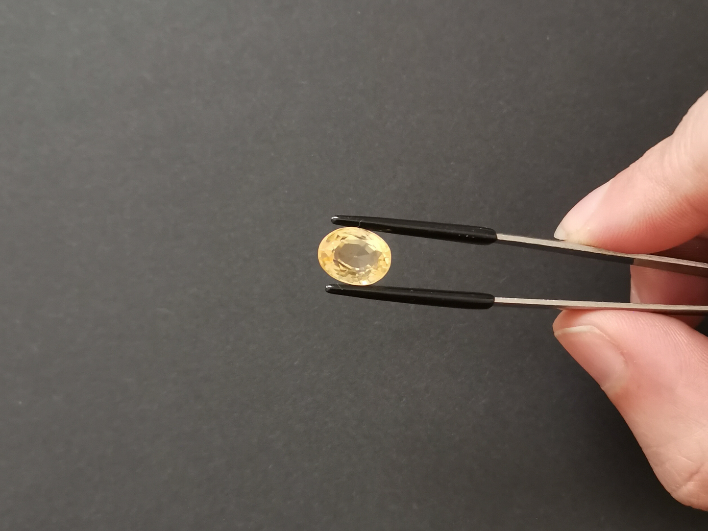Golden Citrine Oval - 10.9mm by 8.57mm - 3.67 ct