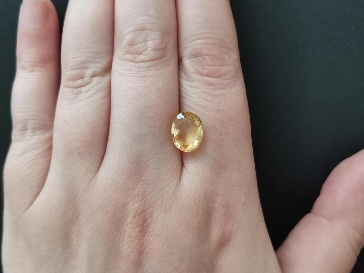 Golden Citrine Oval - 10.9mm by 8.57mm - 3.67 ct