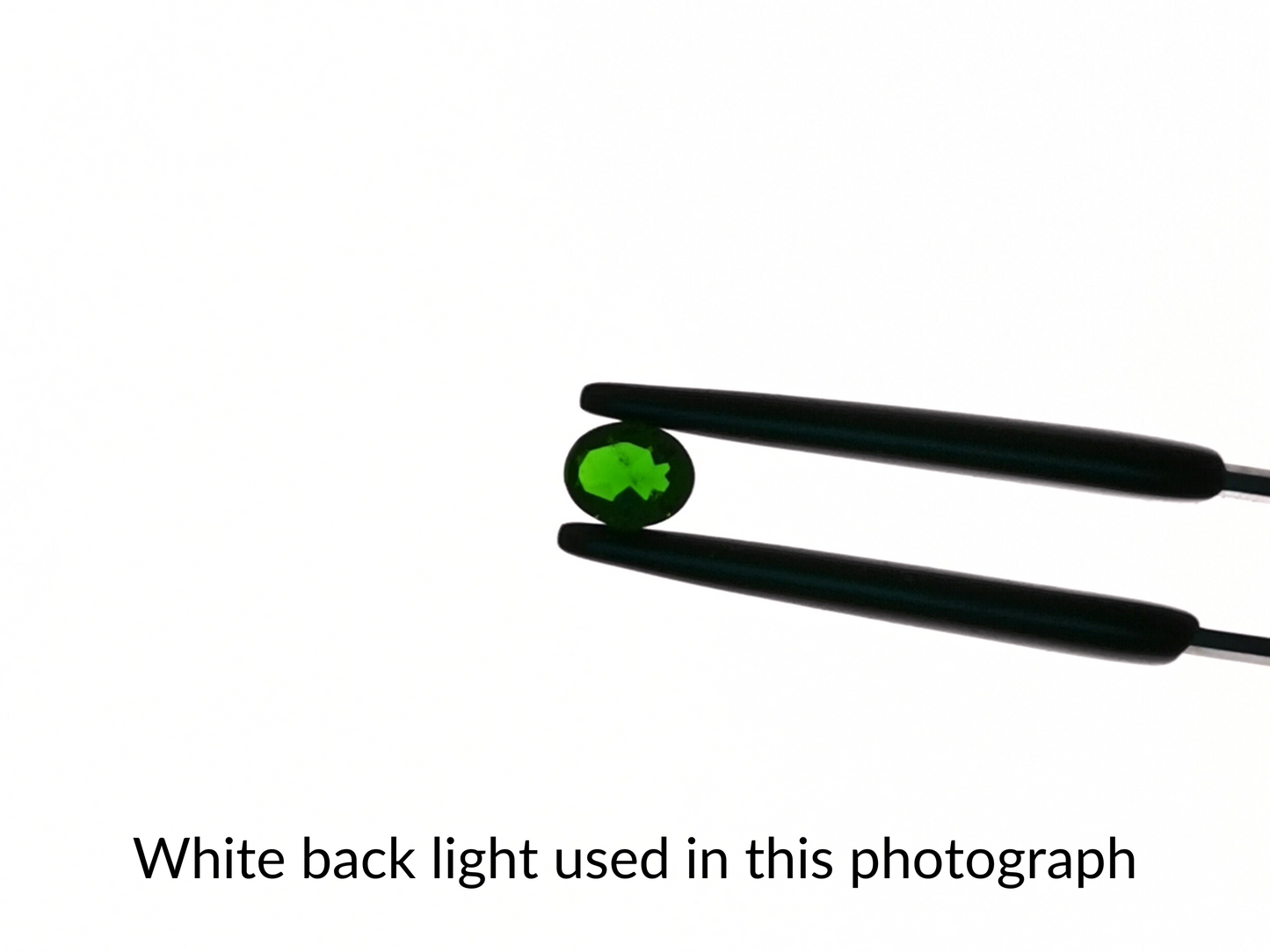 Green Chrome Diopside Oval - 5.2mm by 4.1mm - 0.35 ct