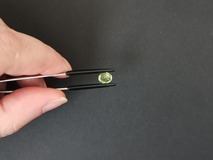 Peridot Oval - 7mm by 5.5mm - 1.02 ct