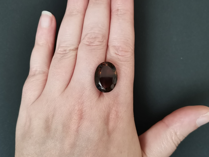Smoky Quartz Oval - 19mm by 14.2mm - 14.53 ct