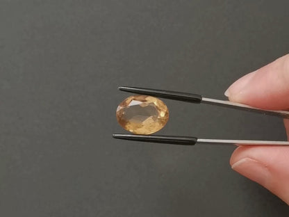 Golden Brown Smoky Citrine Oval - 15.7mm by 11.9mm - 8.39 ct