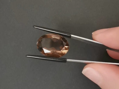 Smoky Quartz Oval - 20mm by 15.1mm - 16.47 ct